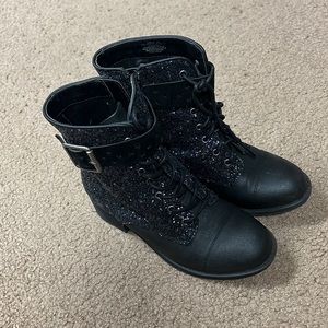 EUC Mia Girl Boots